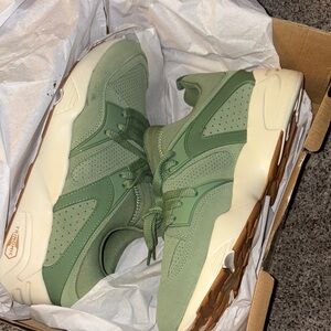 Puma Men's Olive Green Sneakers, never worn